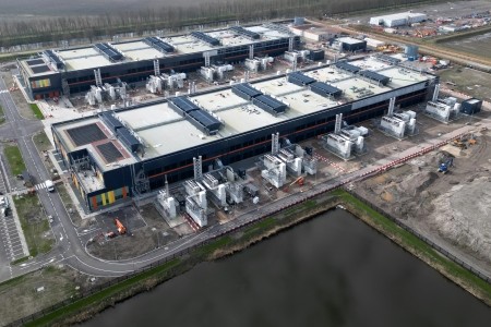 Exterior view of a ground-up data center build in Dallas, TX