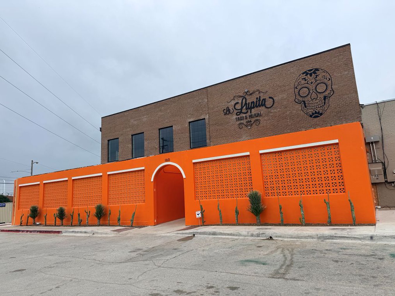 Newly constructed Dallas-Fort Worth restaurant construction